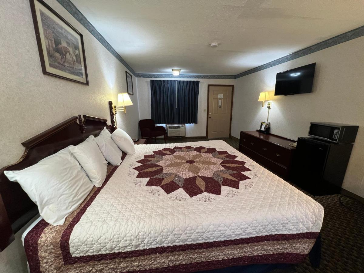 Americas Inn Bardstown Buitenkant foto