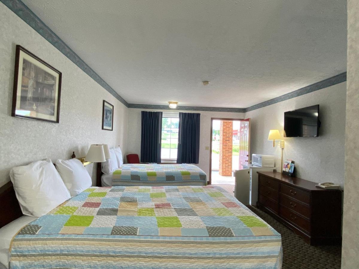 Americas Inn Bardstown Buitenkant foto