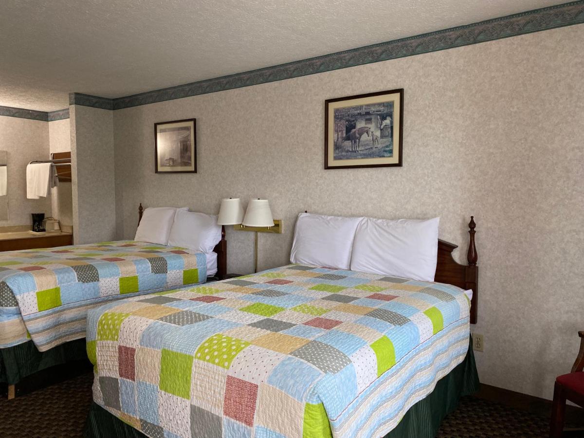 Americas Inn Bardstown Buitenkant foto