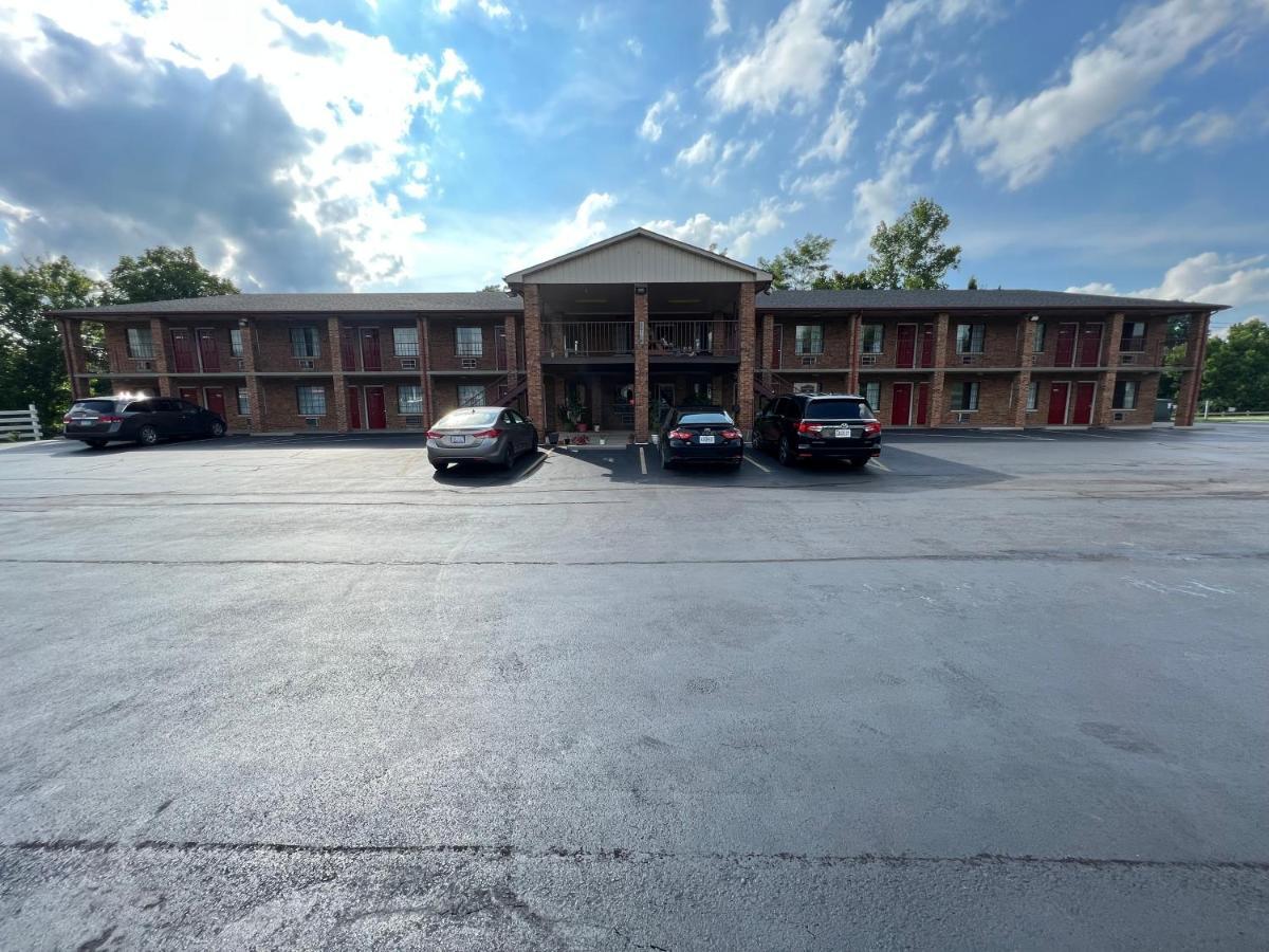 Americas Inn Bardstown Buitenkant foto