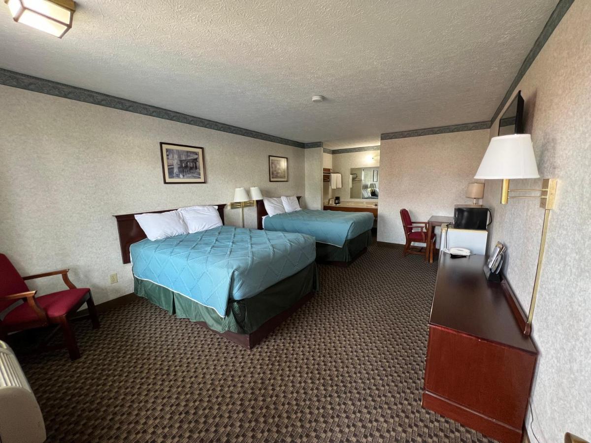 Americas Inn Bardstown Buitenkant foto
