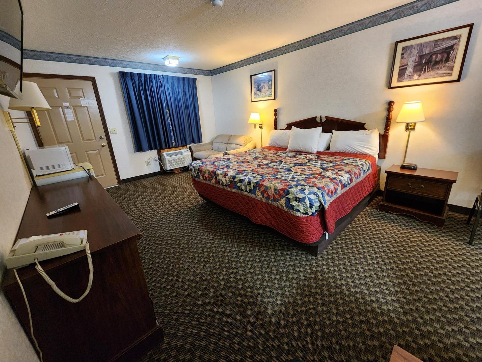 Americas Inn Bardstown Buitenkant foto