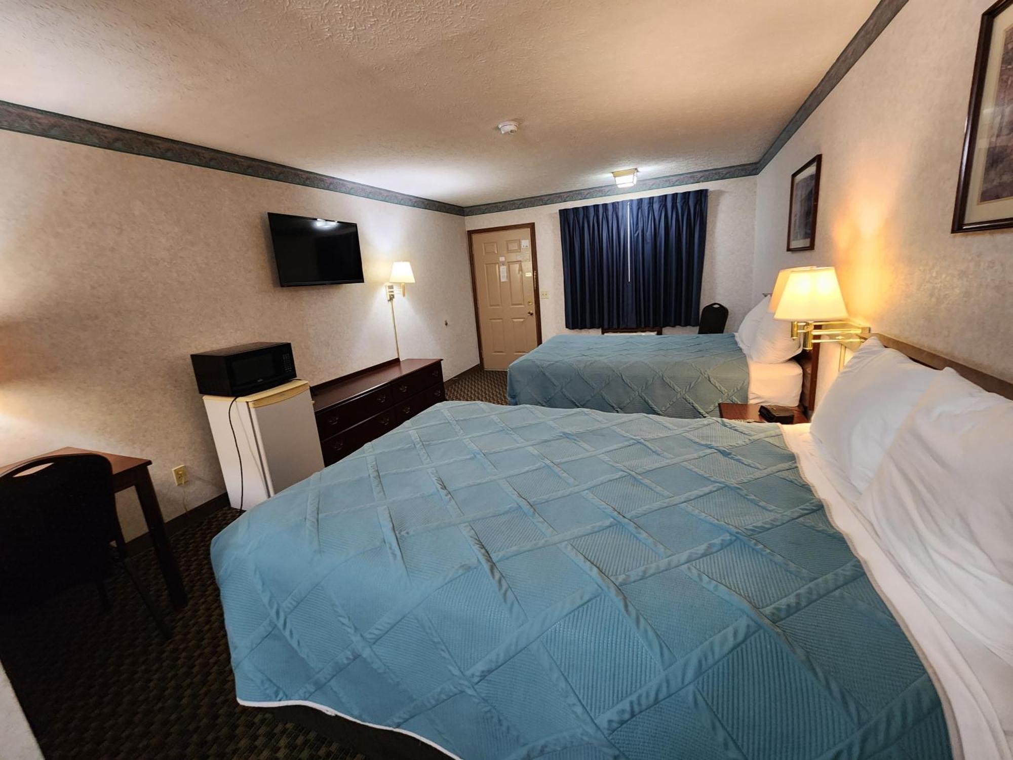 Americas Inn Bardstown Buitenkant foto