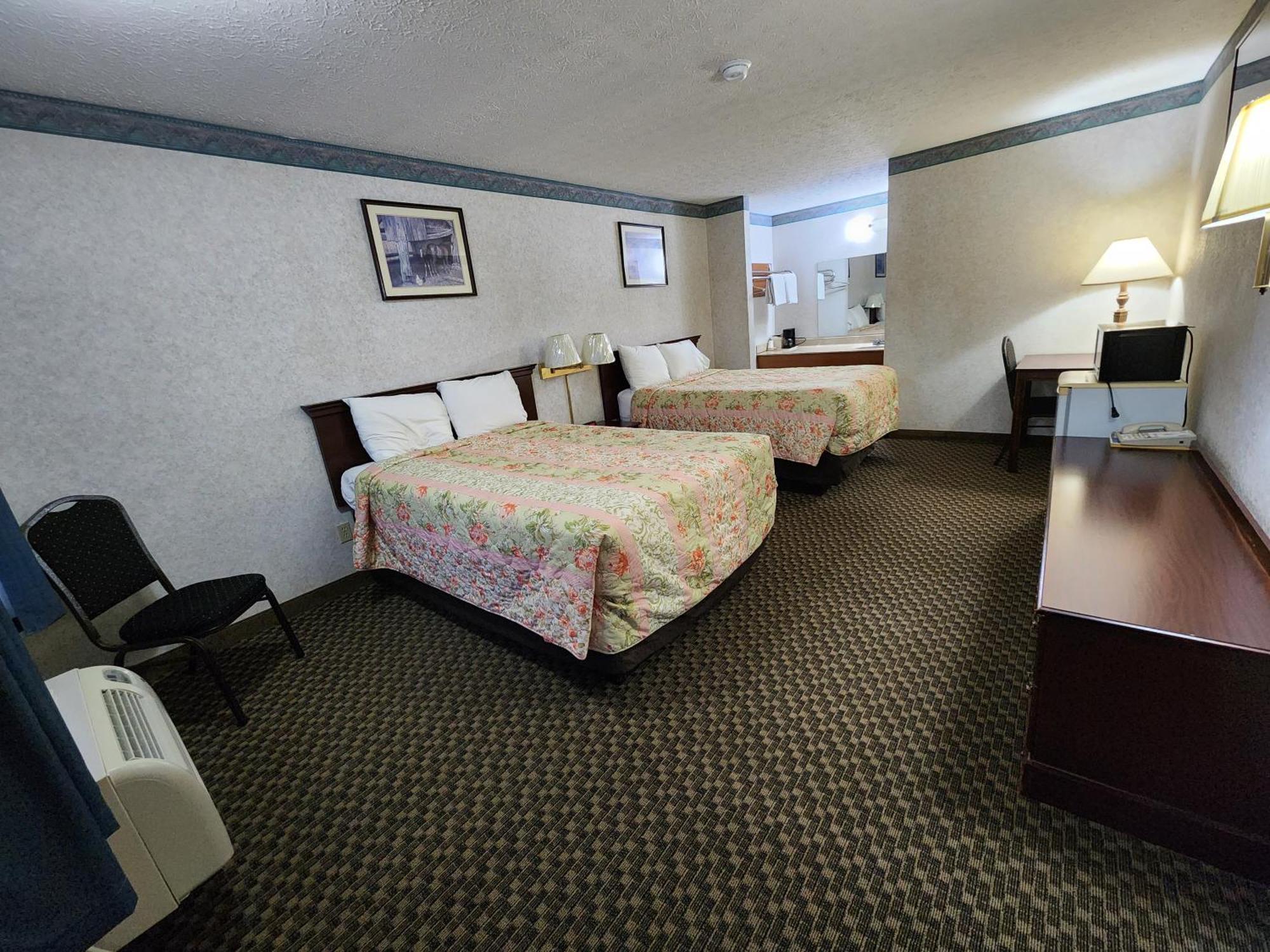 Americas Inn Bardstown Buitenkant foto