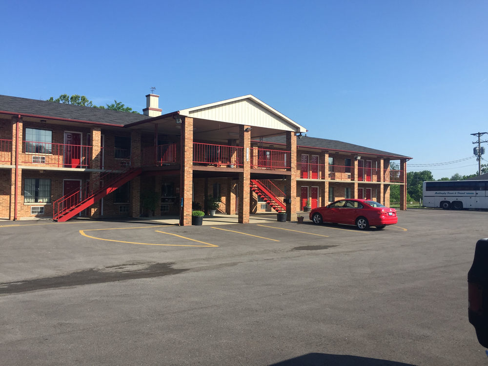 Americas Inn Bardstown Buitenkant foto